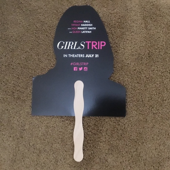 Jada Pickett Smith Fan - Picture 2 of 3